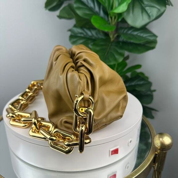 💎✨Authentic Bottega Veneta The Chain Pouch - Picture 2 of 7